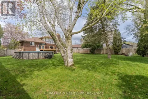 2 Cranberry Road Tillsonburg ON N4G 4Y9