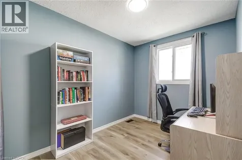 135 Chalmers Street South Cambridge ON N1R 6M2