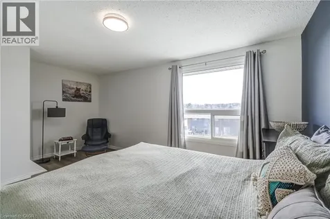135 Chalmers Street South Cambridge ON N1R 6M2