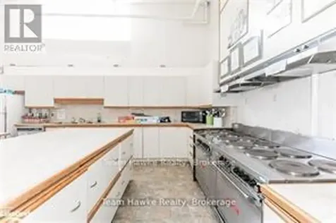 539 Hugel Avenue Midland ON L4R 1W1