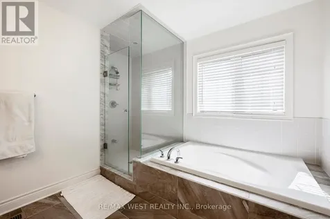 10 Stonegate Avenue Mono ON L9W 5K6