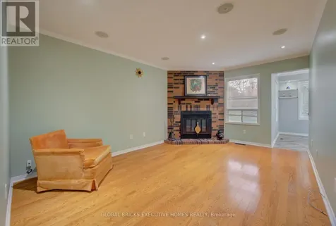 35 Attwood Drive Cambridge ON N1T 1L4