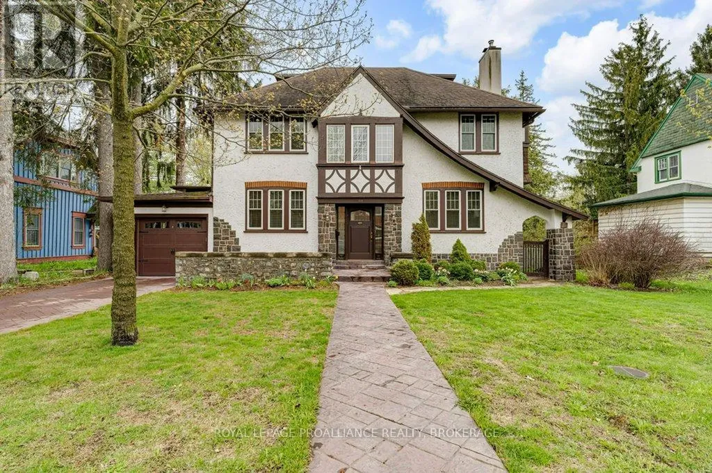 163 Pine Street Gananoque ON K7G 1C6