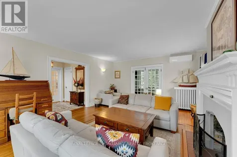 163 Pine Street Gananoque ON K7G 1C6