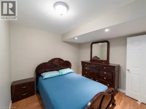 2 Pineridge Drive Hamilton ON L9A 5K2