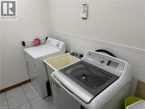 2 Pineridge Drive Hamilton ON L9A 5K2