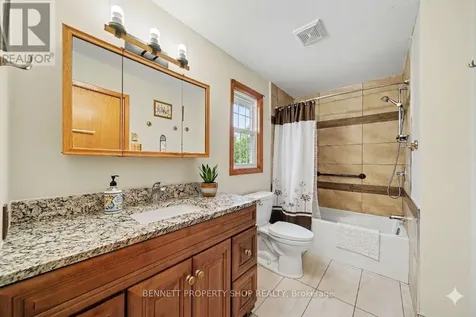22 Poole Creek Crescent Ottawa ON K2S 1T6