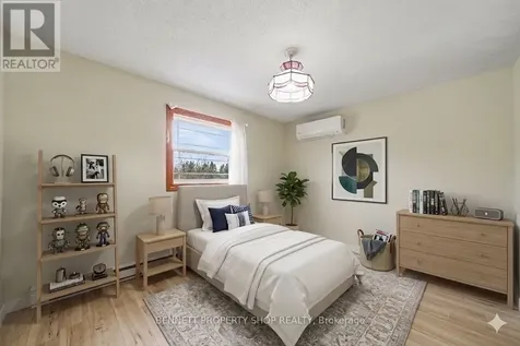 22 Poole Creek Crescent Ottawa ON K2S 1T6
