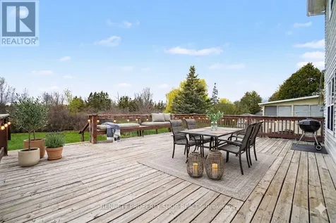 22 Poole Creek Crescent Ottawa ON K2S 1T6
