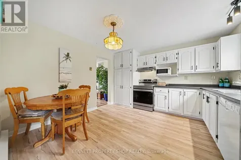 22 Poole Creek Crescent Ottawa ON K2S 1T6
