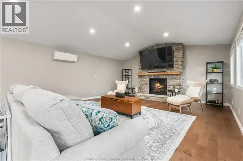 215 County Rd 34 West Cottam ON N8M 2X5