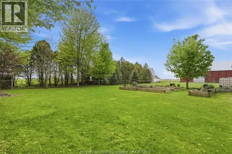 215 County Rd 34 West Cottam ON N8M 2X5