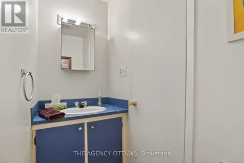 5 Vanessa Terrace Ottawa ON K2J 1Y4