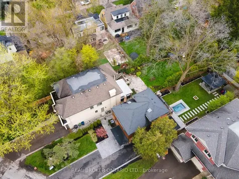 17 Old Oak Road Toronto (kingsway South) ON M9A 2V9