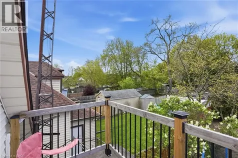 4 Manning Street St. Catharines ON L2R 1H9