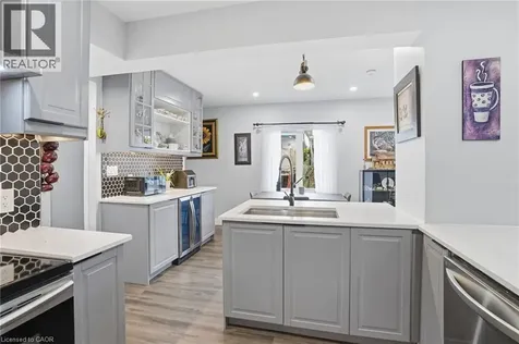4 Manning Street St. Catharines ON L2R 1H9