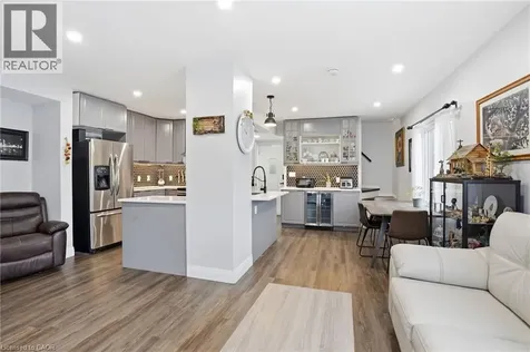 4 Manning Street St. Catharines ON L2R 1H9