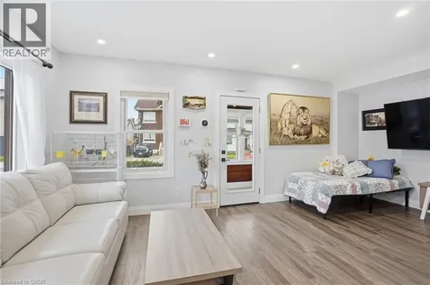 4 Manning Street St. Catharines ON L2R 1H9