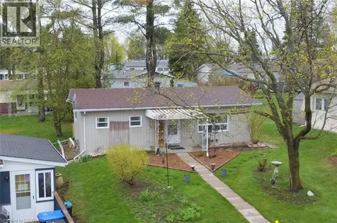 16 Mimosa Crescent Innisfil ON L9S 1R1