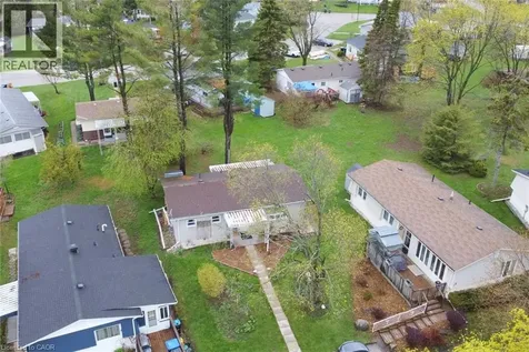 16 Mimosa Crescent Innisfil ON L9S 1R1