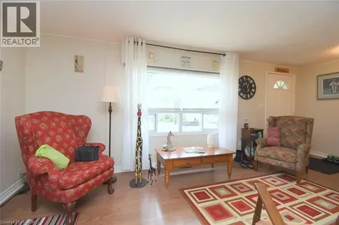 16 Mimosa Crescent Innisfil ON L9S 1R1