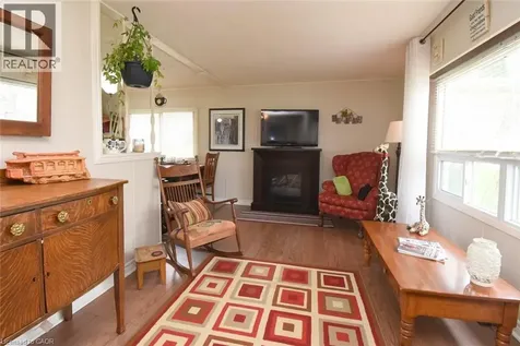 16 Mimosa Crescent Innisfil ON L9S 1R1