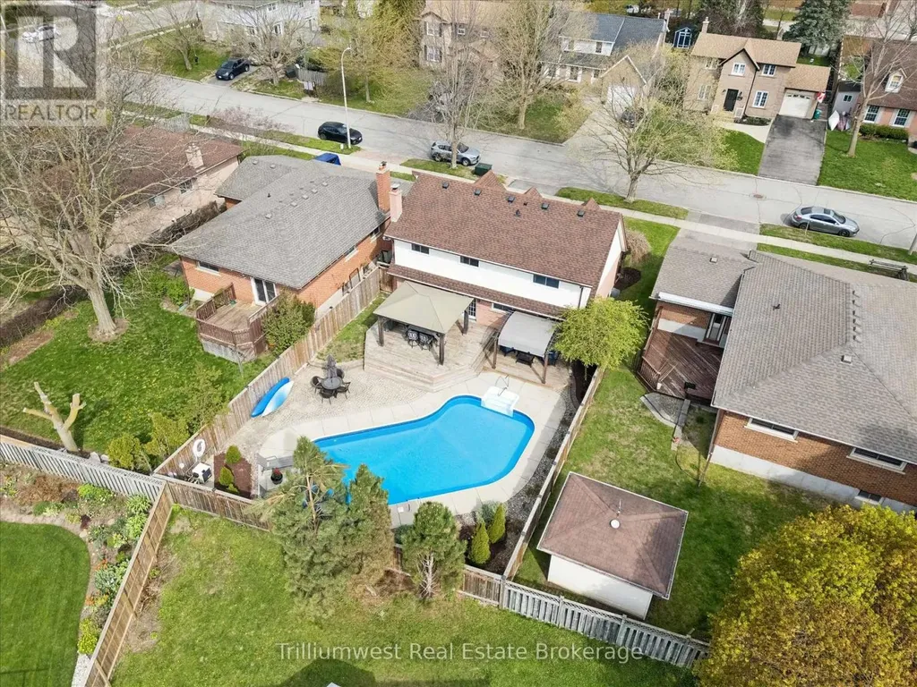 625 Pine Island Crescent Waterloo ON N2V 1T3