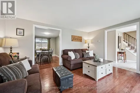 625 Pine Island Crescent Waterloo ON N2V 1T3