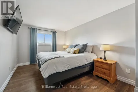 625 Pine Island Crescent Waterloo ON N2V 1T3