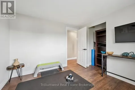 625 Pine Island Crescent Waterloo ON N2V 1T3