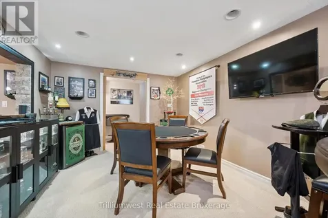 625 Pine Island Crescent Waterloo ON N2V 1T3