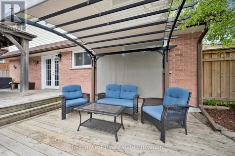 625 Pine Island Crescent Waterloo ON N2V 1T3