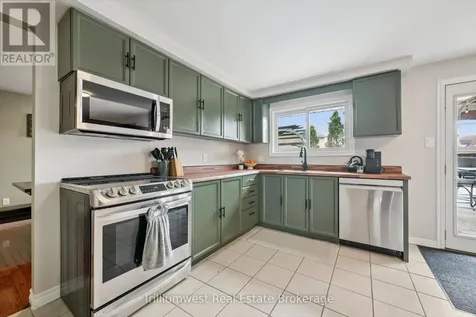 625 Pine Island Crescent Waterloo ON N2V 1T3
