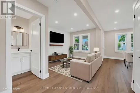 126 Auburn Avenue Hamilton (bartonville) ON L8K 3B2