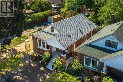126 Auburn Avenue Hamilton (bartonville) ON L8K 3B2