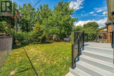 126 Auburn Avenue Hamilton (bartonville) ON L8K 3B2
