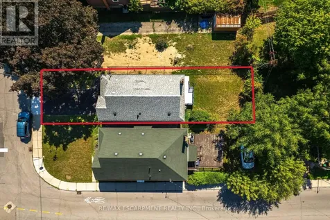 126 Auburn Avenue Hamilton (bartonville) ON L8K 3B2