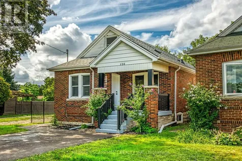 126 Auburn Avenue Hamilton (bartonville) ON L8K 3B2