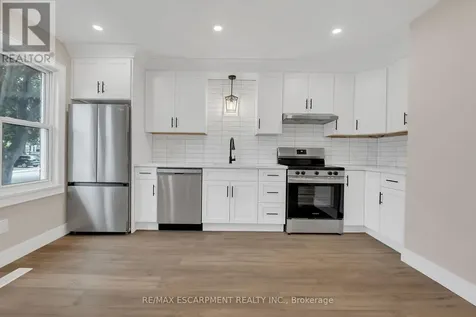 126 Auburn Avenue Hamilton (bartonville) ON L8K 3B2