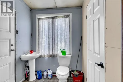 541 Bridge Avenue Windsor ON N9B 2M3