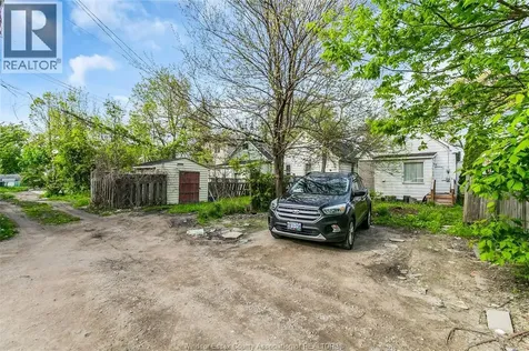541 Bridge Avenue Windsor ON N9B 2M3
