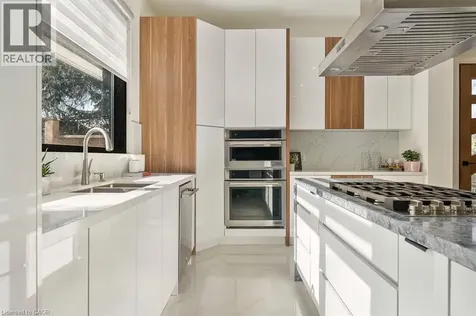 1526 Bridge Road Oakville ON L6L 2E3
