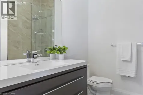 1526 Bridge Road Oakville ON L6L 2E3