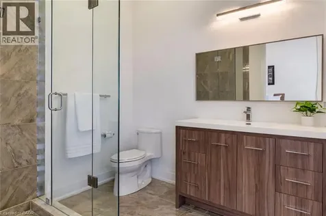 1526 Bridge Road Oakville ON L6L 2E3