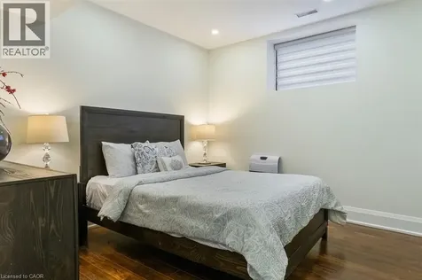 1526 Bridge Road Oakville ON L6L 2E3