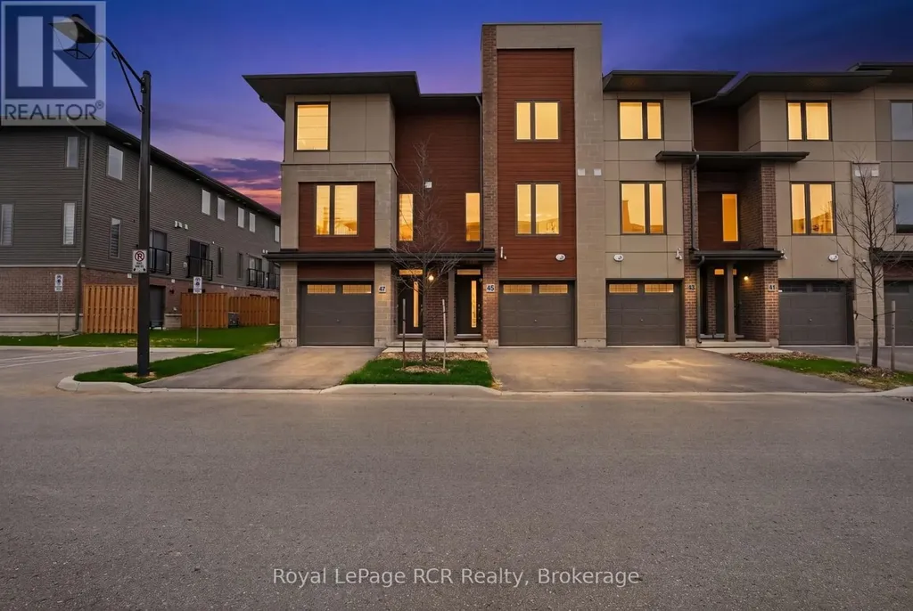 45 Winters Crescent Collingwood ON L9Y 5T1