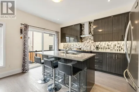 7 Kenneth Wood Crescent Toronto (newtonbrook East) ON M2N 0K3