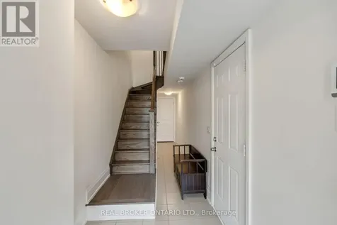 7 Kenneth Wood Crescent Toronto (newtonbrook East) ON M2N 0K3