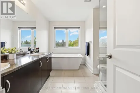 7 Kenneth Wood Crescent Toronto (newtonbrook East) ON M2N 0K3
