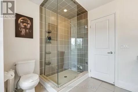 7 Kenneth Wood Crescent Toronto (newtonbrook East) ON M2N 0K3